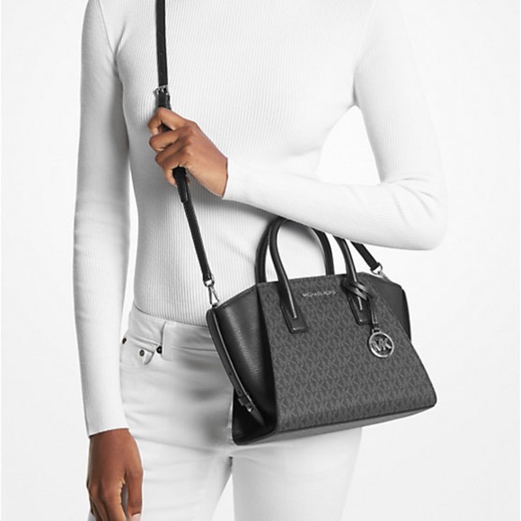 MICHAEL KORS
Avril Small Logo Top-Zip Satchel
COLOR BLACK
NWT - Picture 3 of 16